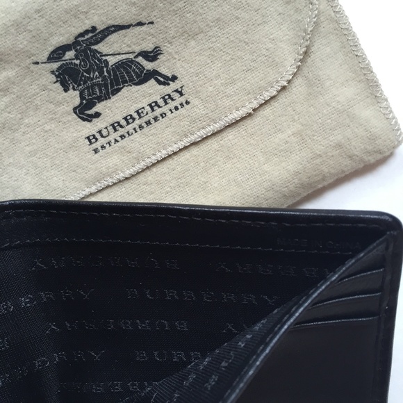 ✖️SOLD✖️ Men's Black Charcoal Check Wallet NWT - Picture 4 of 8